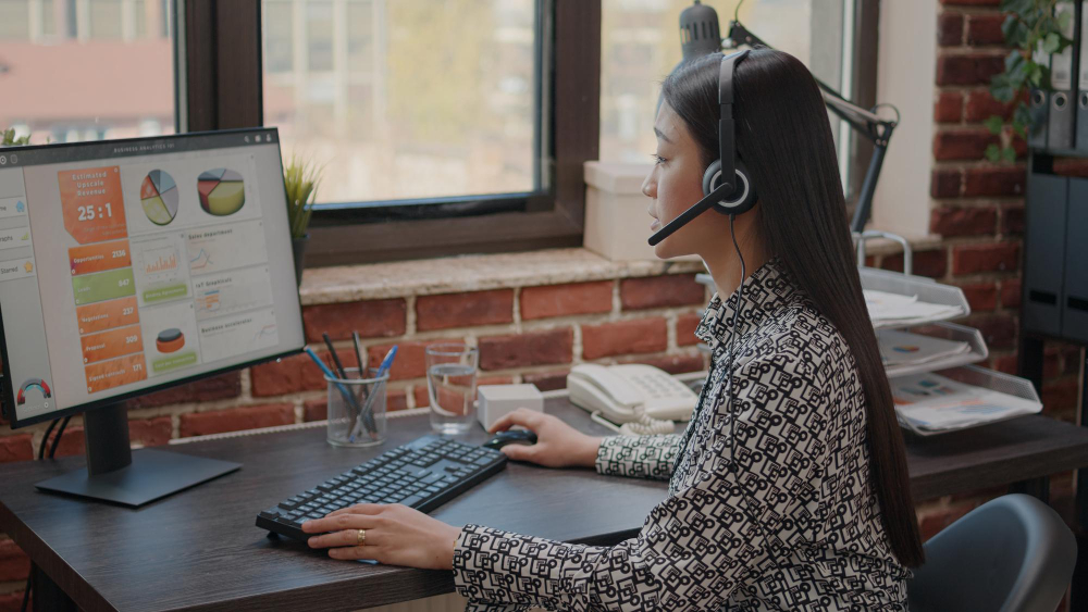 Top 7 Benefits of Contact Center Solutions Philippines for Business Growth